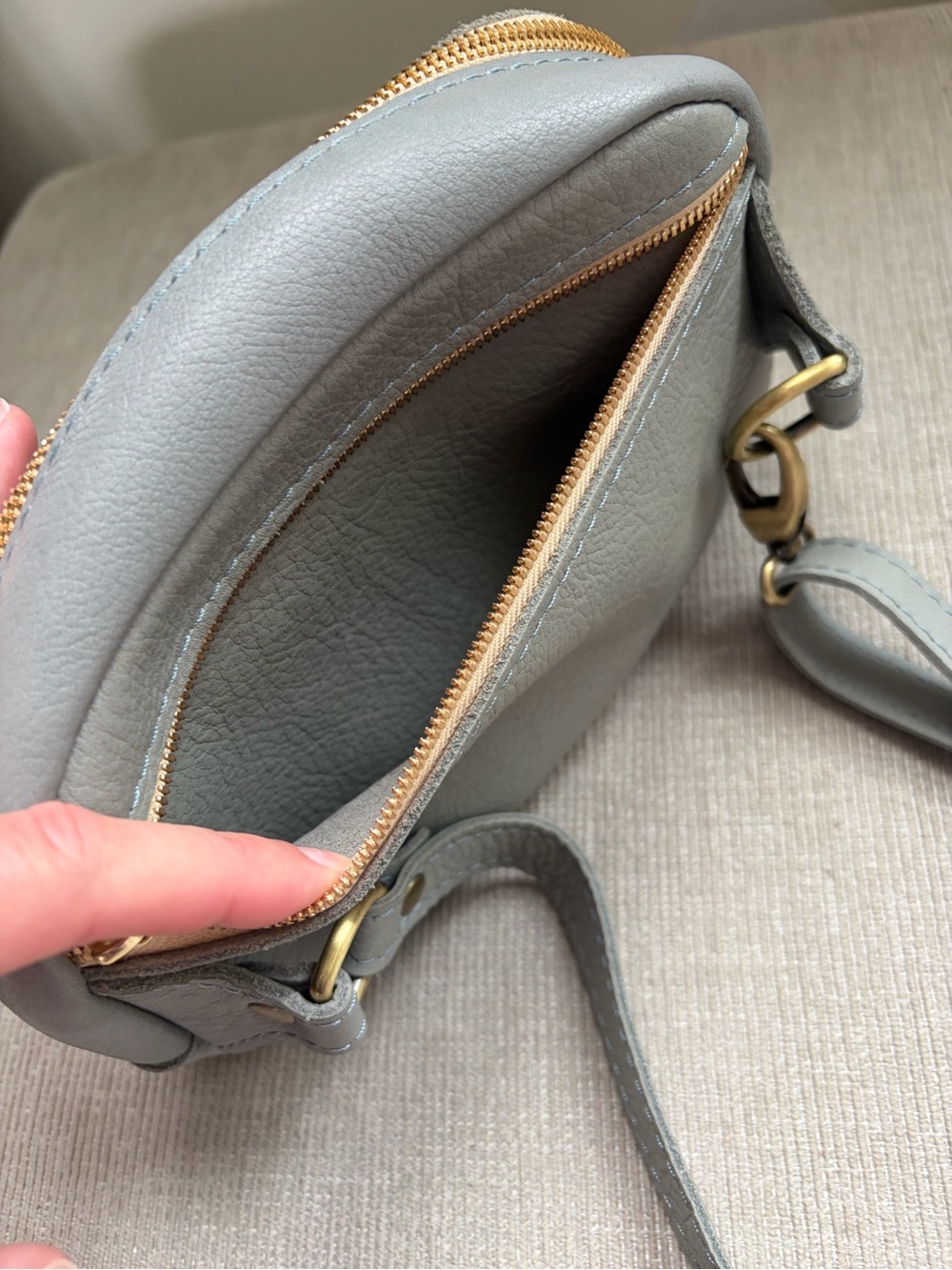 Portland Leather Scarlett Sling in Nimbus - Picture 3 of 4